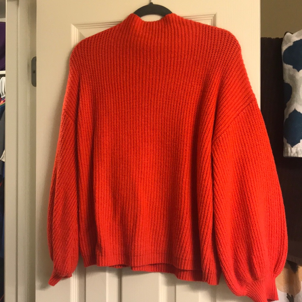 Bubble sleeve knit sweater